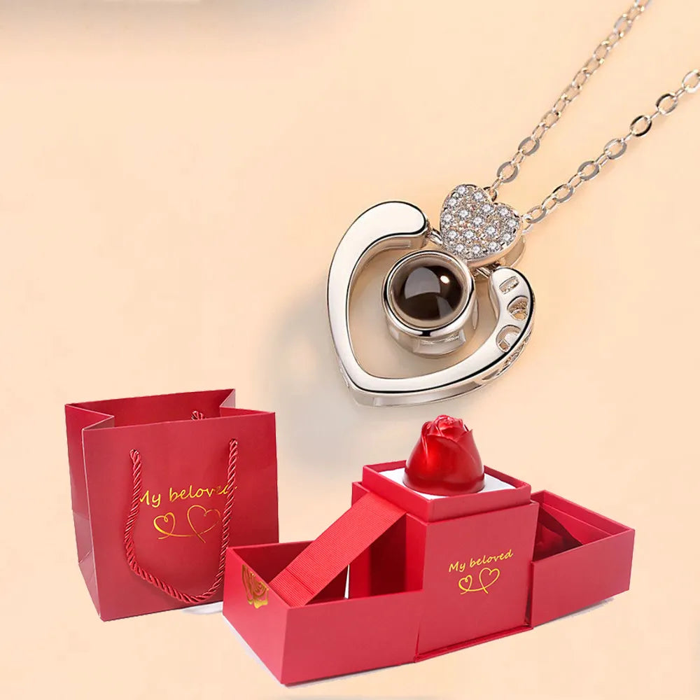 HotRose Conjunto con collar “te amo el 100 idiomas” en caja de rosa ascendente - [PROMOCIÓN DISPONIBLE SOLO HOY]